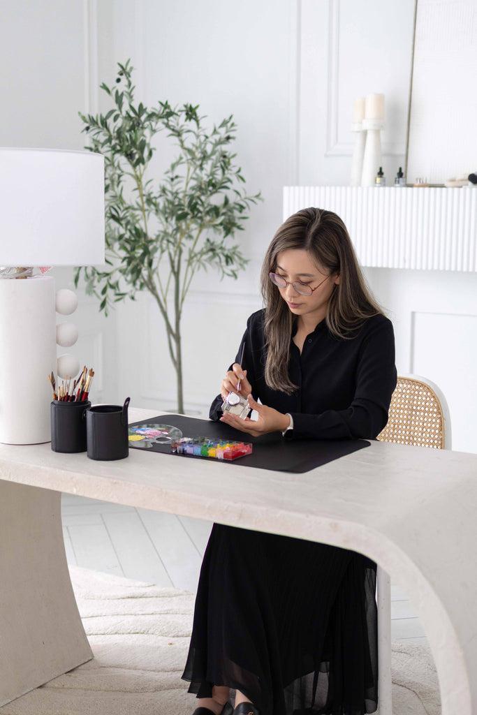 Jessie Wang - Toronto calligraphy and hand engraving artist offering luxury live event personalization, custom painting, and corporate gifting experiences