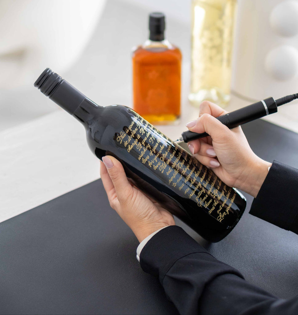 Jessie Wang - Toronto calligraphy and hand engraving artist offering luxury live event personalization, custom painting, and corporate gifting experiences